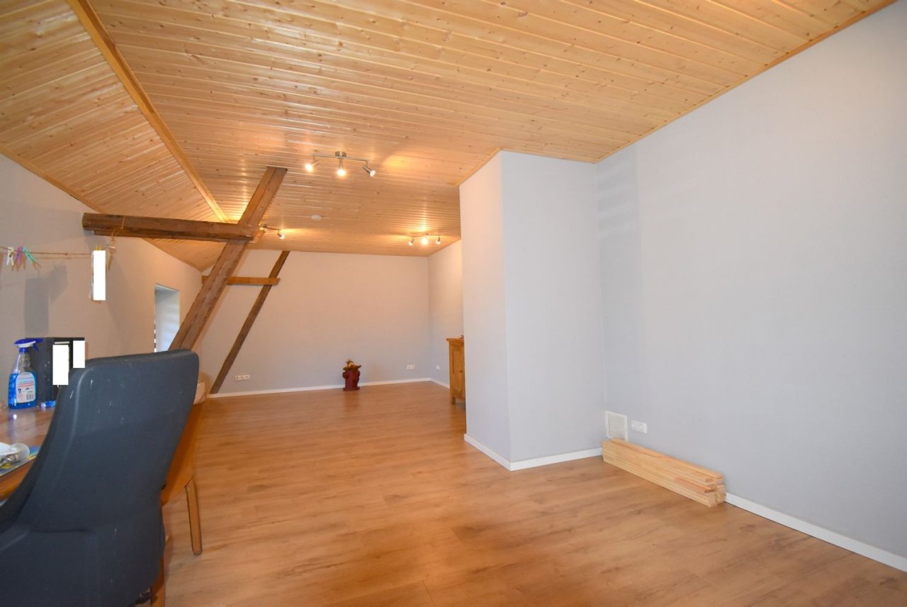 Sanierter Hof mit Pelletheizung, eigenem Brunnen, in Alleinlage mit 7,5 ha Eigenland in Dithmarschen