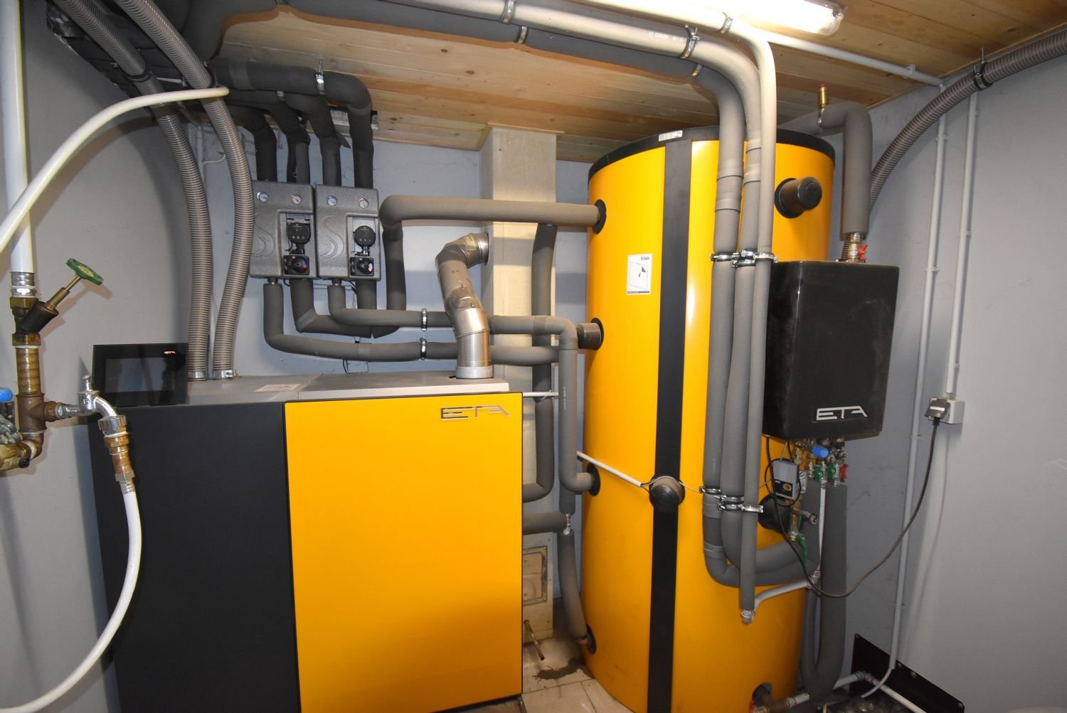 Sanierter Hof in Alleinlage mit 7,5 ha Eigenland in Dithmarschen