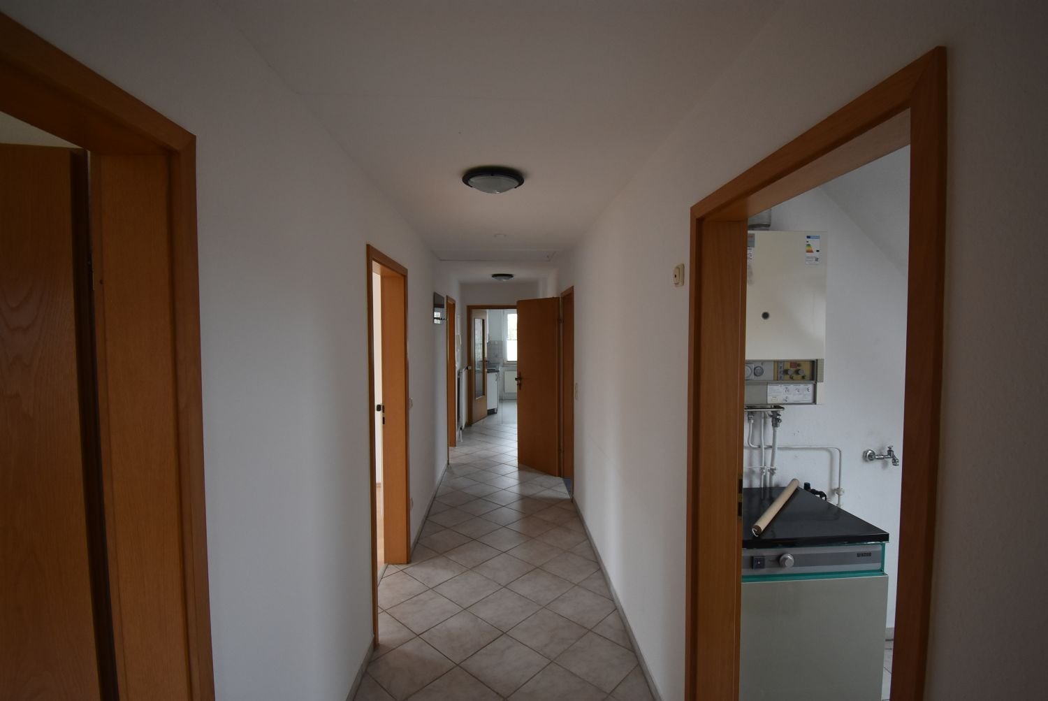 ~~ Gut geschnittene Dachgeschoss-Wohnung~~