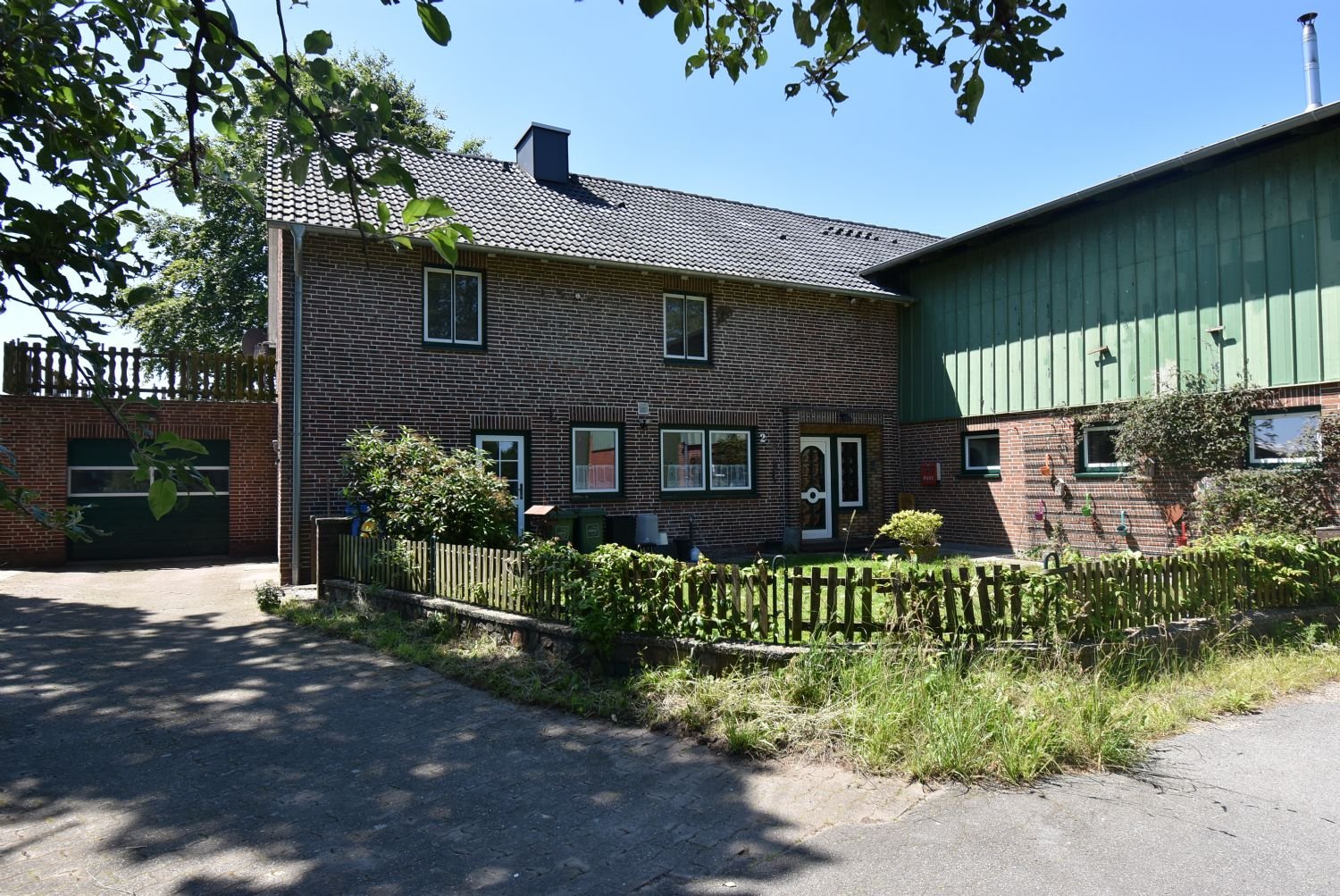 Reiterhof Hof in Alleinlage mit 7,5 ha Eigenland in Dithmarschen