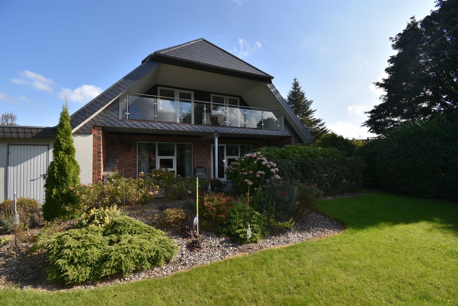 Großes, familienfreundliches Haus in Sackgassenlage in Schleswig 