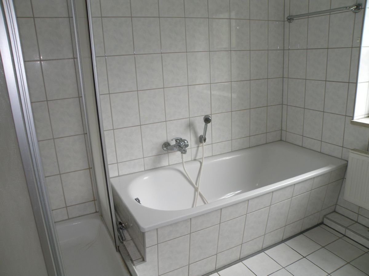 ~~Helle 4-Zimmer Dachgeschoss-Wohnung mit Balkon, in ruhiger Lage~~