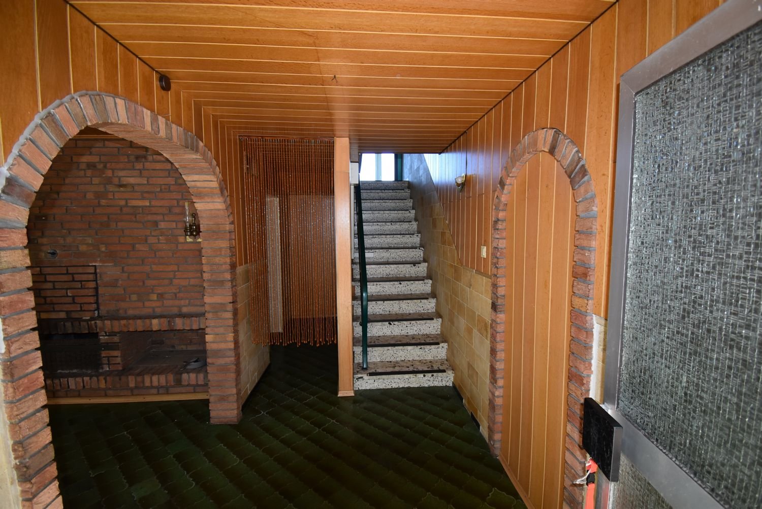 Großes Haus mit Einliegerwohnung in Westerrönfeld