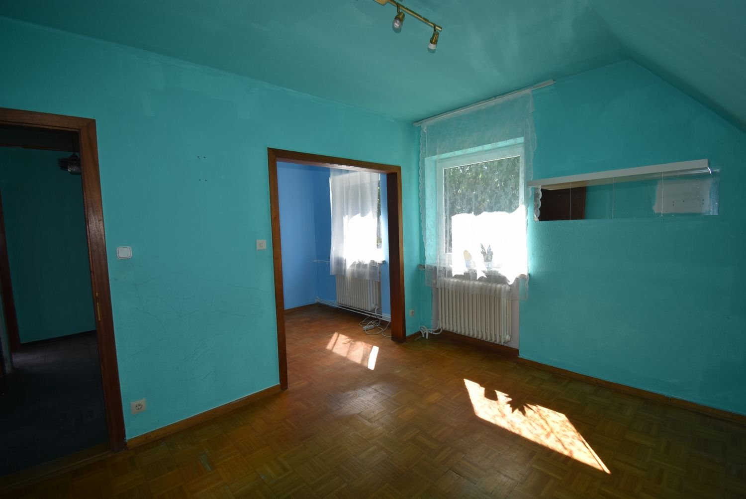 Großes Haus mit Einliegerwohnung in Westerrönfeld