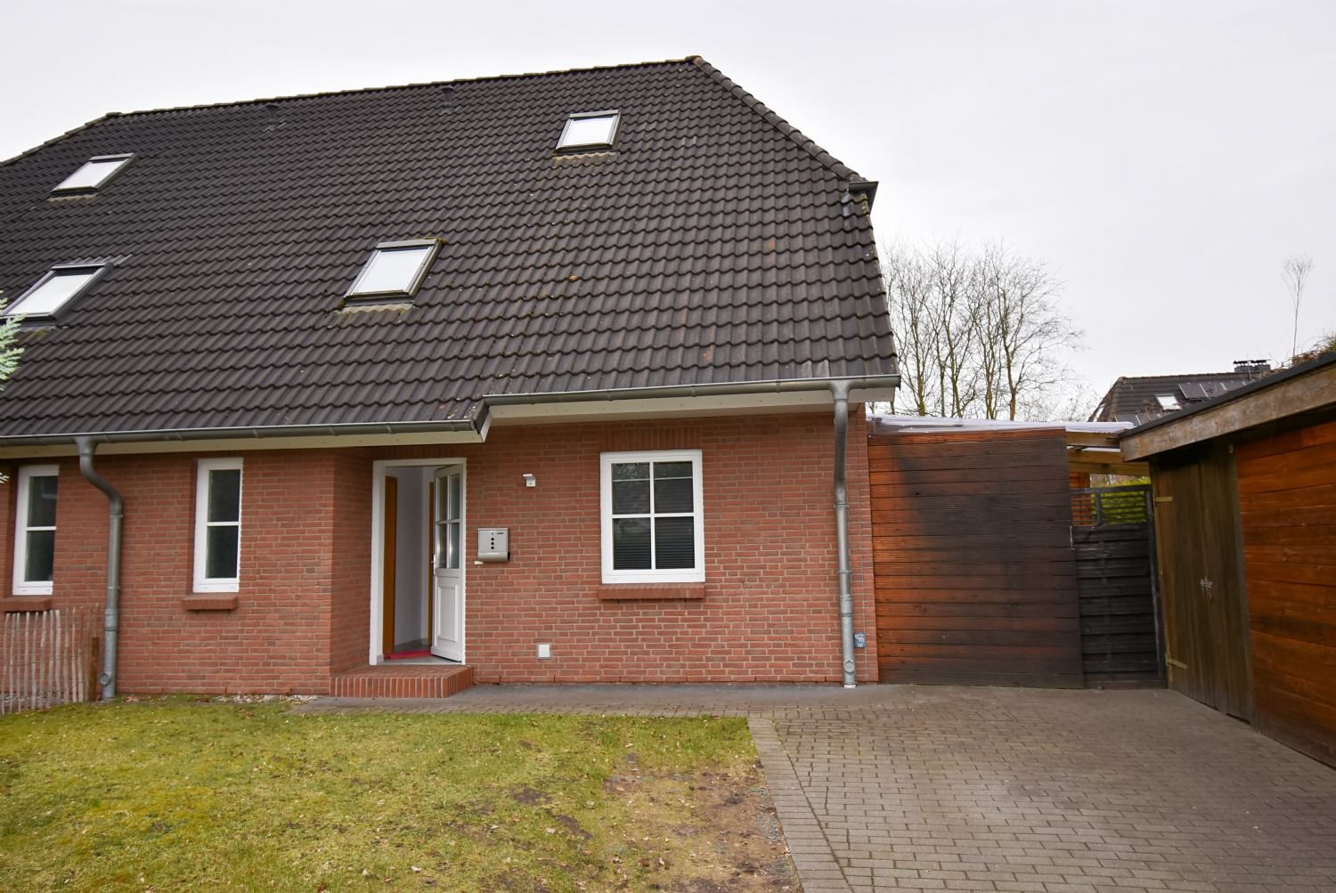 Charmante Doppelhaushälfte in Osterrönfeld