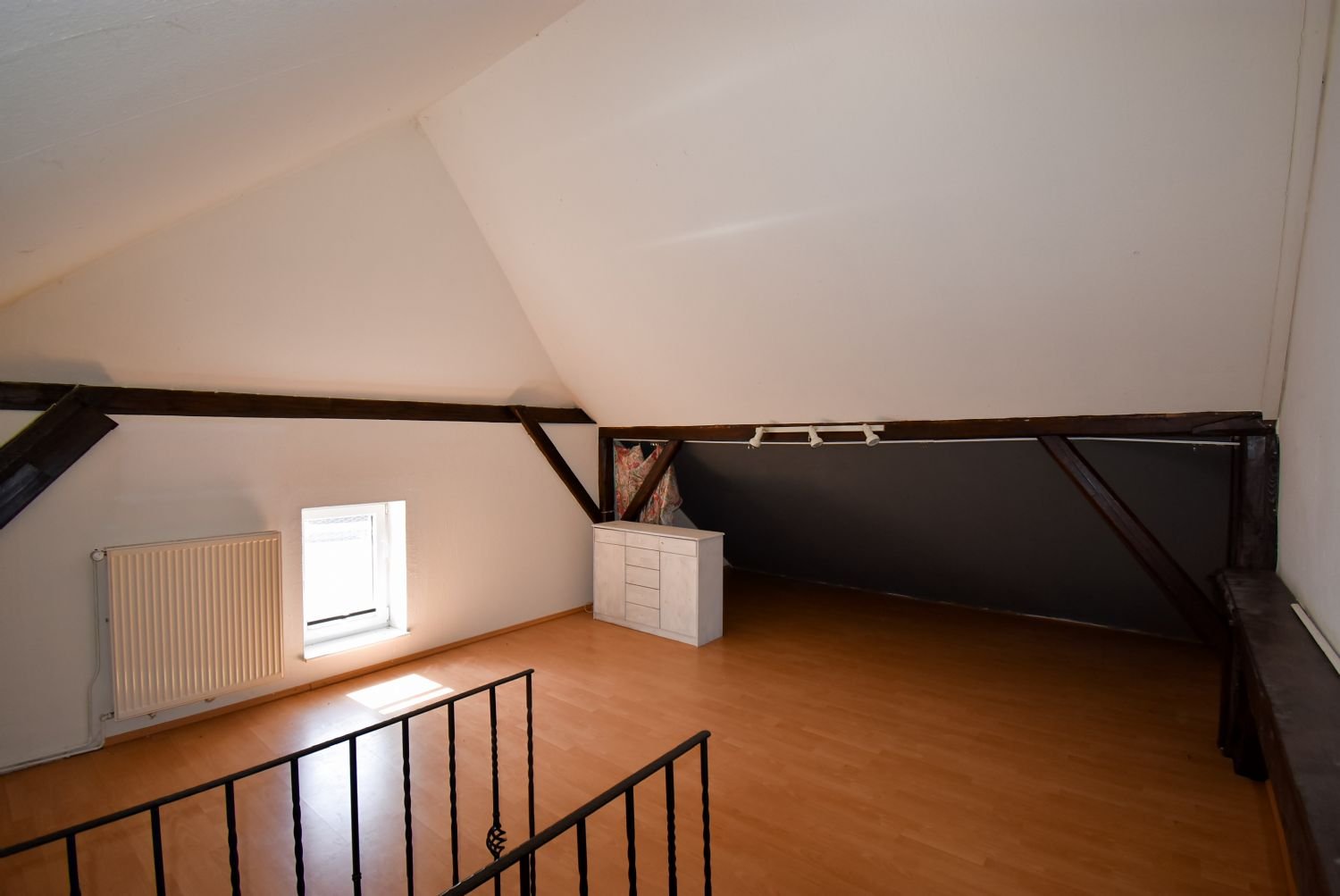 Charmantes Haus vor den Toren von Husum für die Große Familie mit vielen Nebenräumen - auch für Gewerbe geeignet