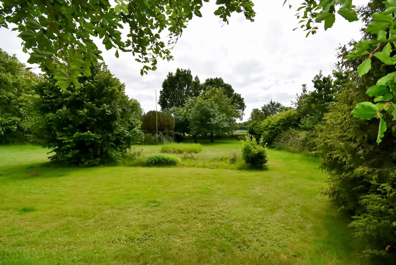 Resthof mit über 2 ha Land, Stall, Maschinenhalle und div. Nebengelassen zwischen Flensburg und Schleswig