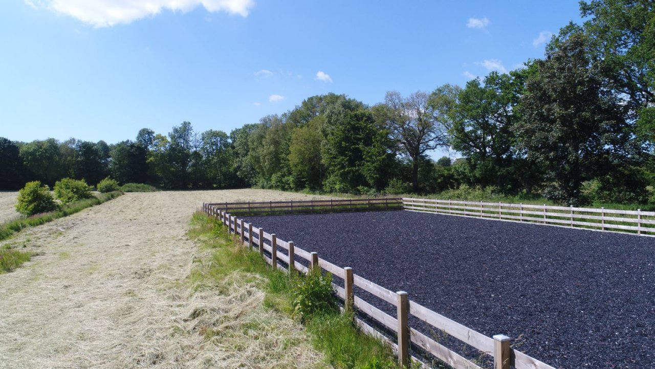 Reitplatz mit Swing-Ground Reitplatz mit Swing-Ground