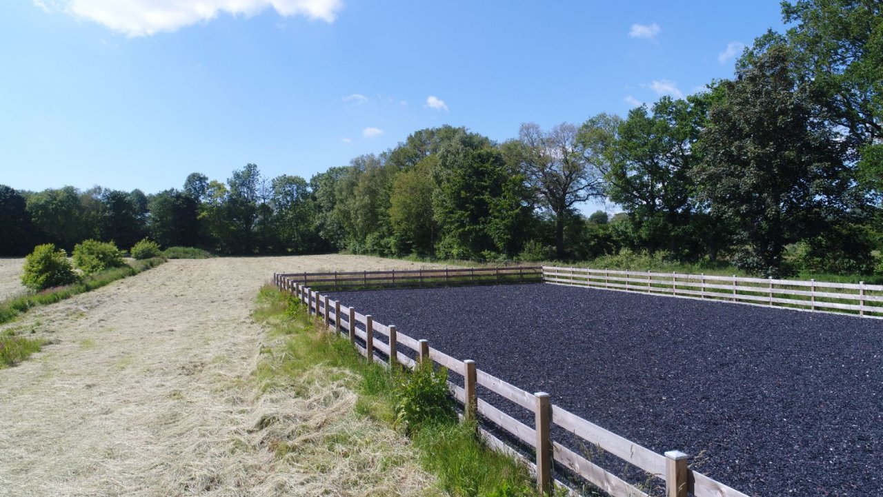 Reitplatz mit Swing-Ground Reitplatz mit Swing-Ground