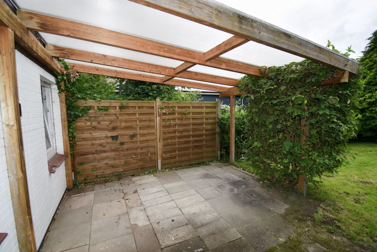 überdachte Terrasse
