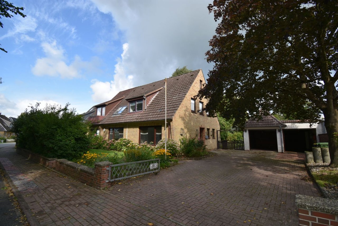 Straßenansicht Straßenansicht